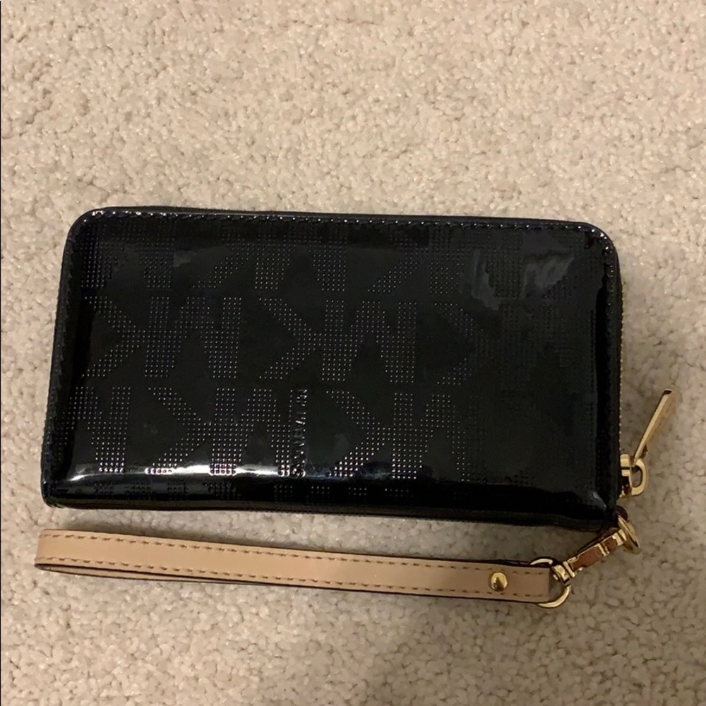 Michael Kors Wallet - Picture 4 of 5